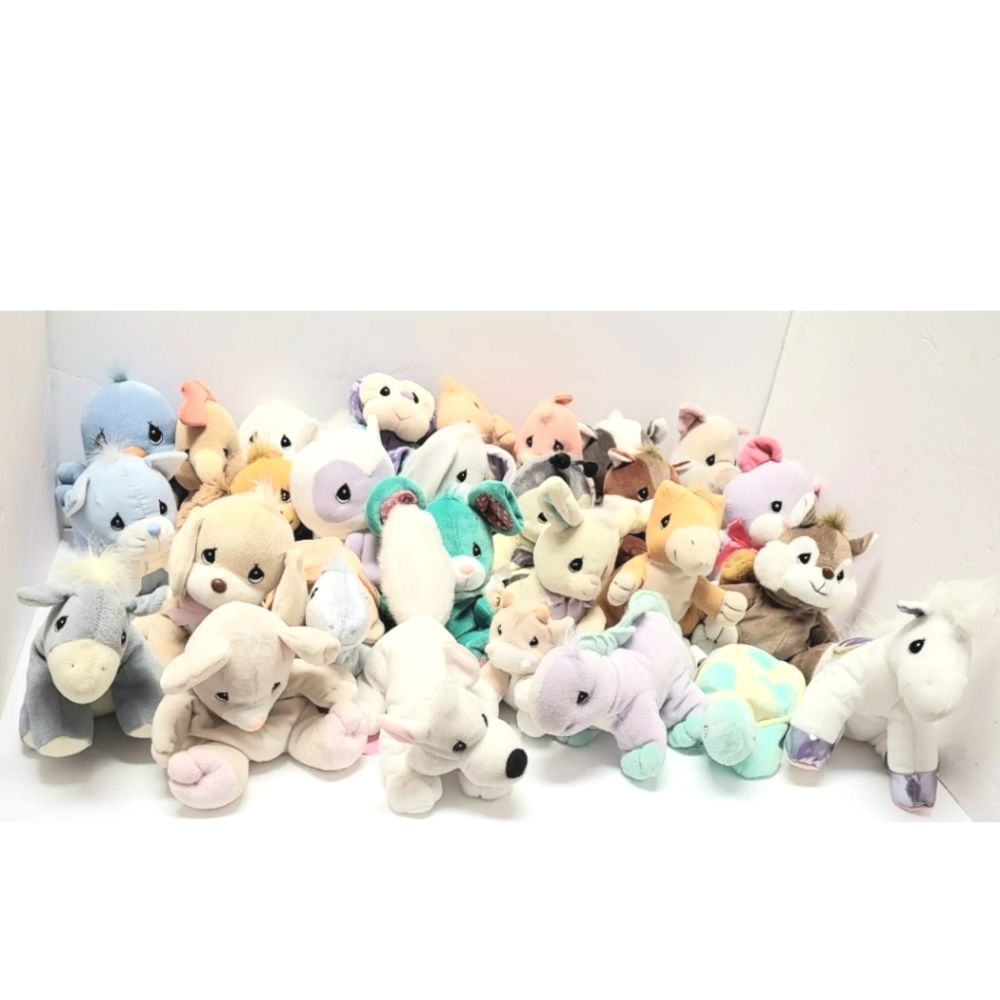 LARGE LOT OF 28 PRECIOUS MOMENTS TENDER TAILS PLUSH ANIMALS BIG VARIETY